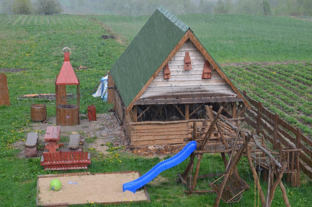 Noclegi U Banysia W Sercu Gor Swietokrzyskich Krajno Pierwsze エクステリア 写真